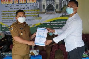 Sumbang Ratusan Juta untuk Masjid, Bupati Banggai Malah Makin Kaya