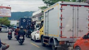Jalan Sempit Ramai Dilalui Truk Kontainer, Warga Khawatir Kecelakaan Balikpapan Terjadi di Luwuk