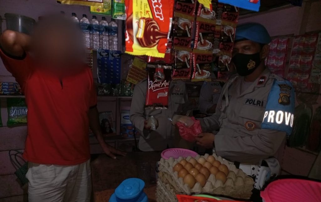 Jual Telur Bareng Cap Tikus, Kios di Luwuk Digerebek Polisi
