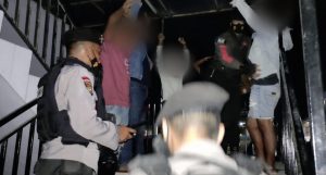 Enam Pemuda Terciduk Pesta Miras di Pelabuhan Luwuk