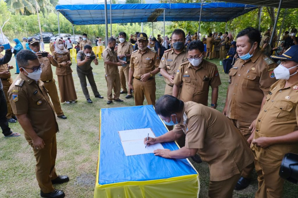 Sumitro Balahanti Perjuangkan Jalan 4 Desa Terpencil di Pagimana