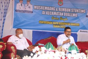 Bupati Banggai Janji Perjuangkan Nasib Petani Sawit Bualemo