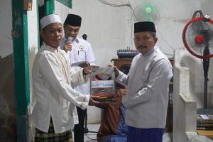 Disambut Hangat Warga Jayabakti, Amirudin Sumbang 500 Sak Semen dan Rp 200 Juta untuk Masjid