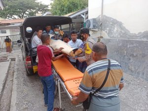 Polisi Identifikasi Mayat Pria di Pantai KM 5
