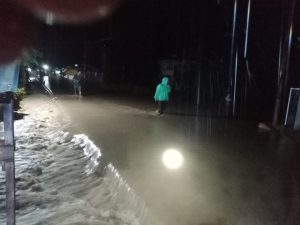 Banjir Bandang di Desa Poh, Jalur Transsulawesi Tertutup Longsor