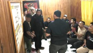Mita Hudri Dicekik Dalam Kamarnya