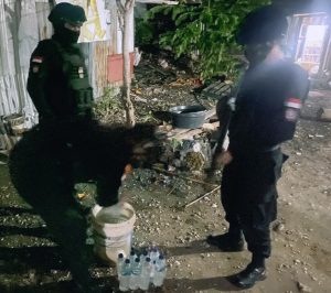 Penjual Cap Tikus di Tanjung Kabur saat Digerebek Polisi