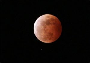 Besok, Gerhana Bulan Total Terjadi