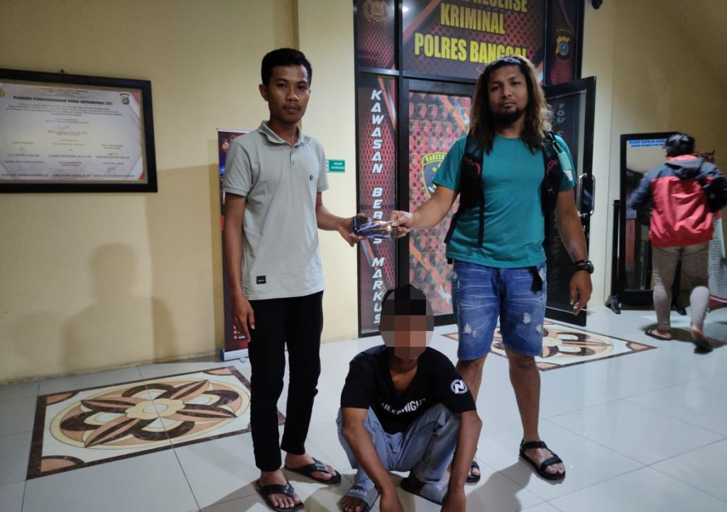 Maling Handphone Penumpang Kapal di Luwuk, Oknum Buruh Pelabuhan Diciduk Polisi