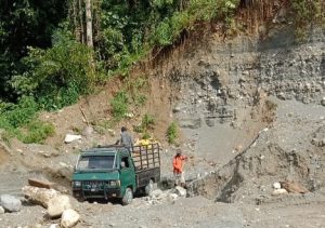PT Sawindo Cemerlang Tambang Material Galian C tanpa Ijin di Desa Ondo-ondolu