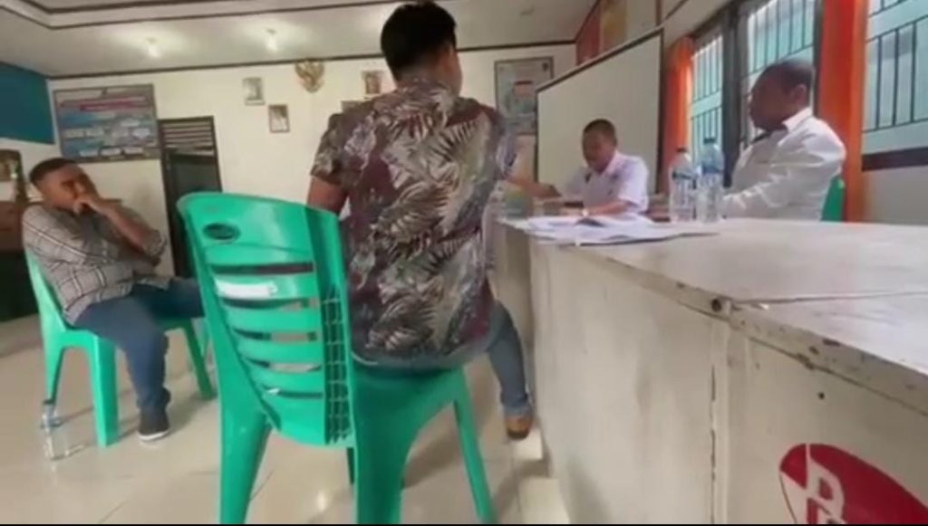 Keluhkan Air Macet, Warga Dituding Provokator hingga ‘Disidang’ Kades Tontouan