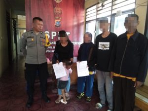 Dipukul saat Tagih Utang, Emak-emak di Luwuk Balas Rusak Motor Pelaku