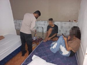 Dua Pasangan Mesum Digerebek di Toili, Sudah Tak Pakai Dalaman