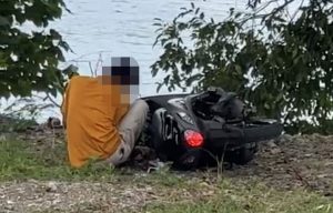 Video Viral Remaja Ngelem di Pinggir Pantai