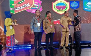 Ihsan Basir antar Pemkab Bangkep Raih UHC Award 2023