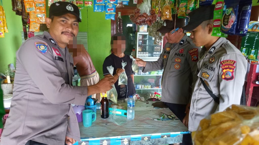 Warung Makan Unik di Masama : Pesan Nasi Ayam, Terhidang Cap Tikus