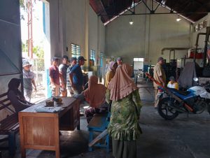 Warga Longkoga Barat Geruduk Kantor PLN di Bualemo