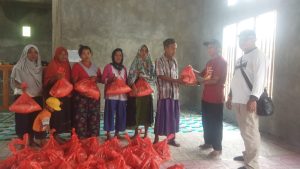 PWI Banggai Peduli Salurkan Bantuan untuk Warga Muslim Sobol Baru