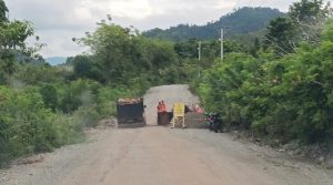 Jelang Lebaran, Proyek Jalan Siuna – Bualemo mulai Mulus Dilalui Warga