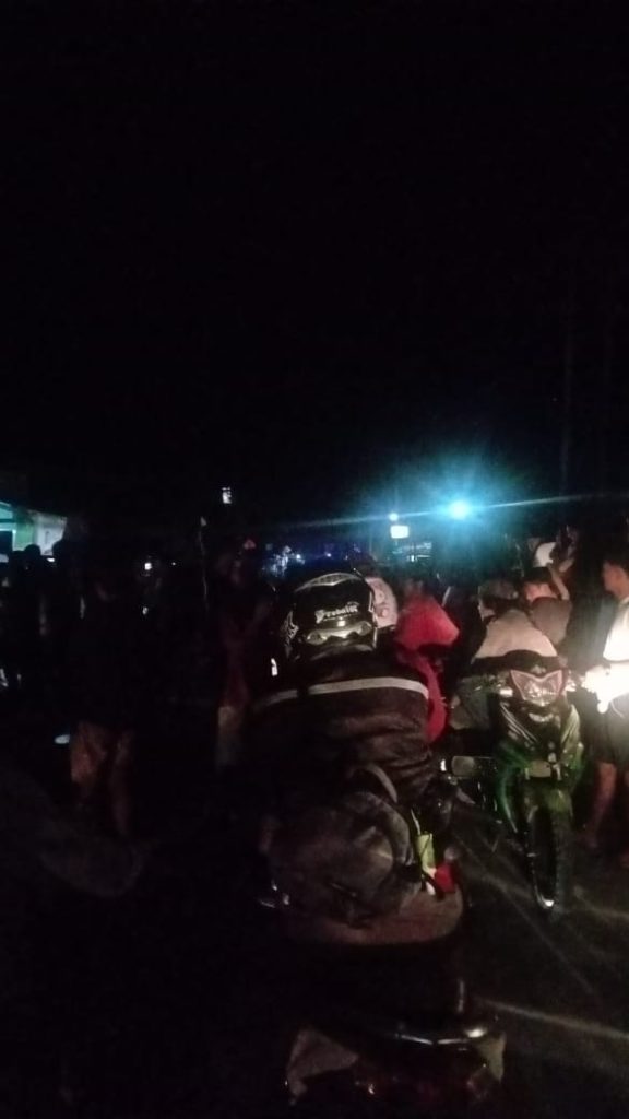 Warga Batui Kembali Turun ke Jalan, Kesal Mati Lampu