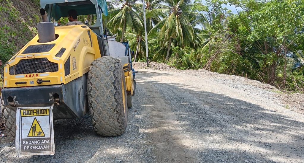 Rp 2,1 M, Anggaran Aspal Proyek Jalan Siuna- Bualemo Digelapkan
