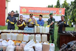 Polres Banggai Musnahkan 642,5 Liter Miras dan 228 Knalpot Brong