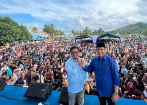 Depan Ribuan Warga, Irfan Bungaadjim didaulat Anwar Hafid sebagai Caleg Demokrat