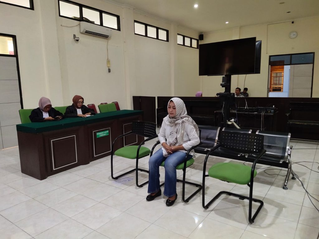 Mantan Kades Lobu Lusiana Udopo Divonis 2 Tahun Penjara