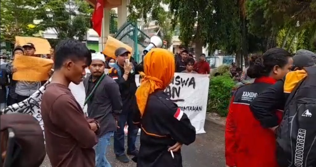 Banggai Terang buat Mahasiswa Tereng