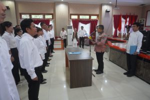 Motivasi Umat Katolik dalam Kesadaran Beragama, Bupati Amirudin Lantik Pengurus LPPD Banggai