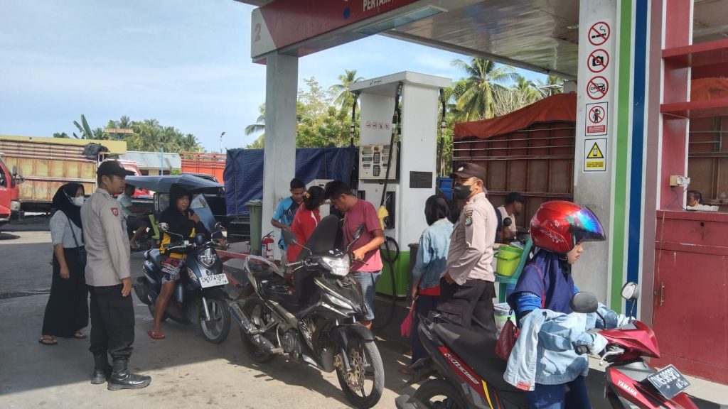 Polisi di Bunta Awasi Distribusi BBM di SPBU