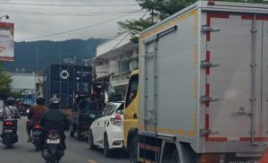 Warga Luwuk Minta Truk Kontainer Sebabkan Macet Ditindak
