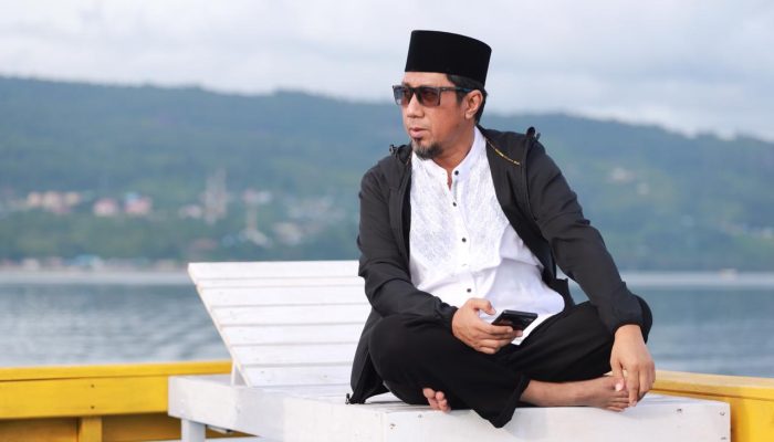 Politik : Hasrat Hantu Blau yang Viral