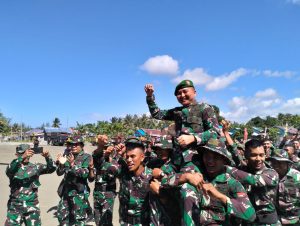 Diarak Prajurit TNI dengan Rasa Bangga, Danrem 132 Tadulako Tutup TMMD 116 di Moilong