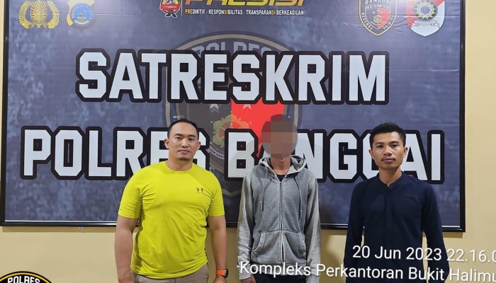 Pelaku Penikaman di Luwuk Serahkan Diri ke Polisi