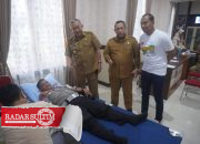 Donor Darah dan Sunatan Massal di HUT Banggai ke 63