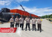 Polisi Patroli di Pelabuhan Tangkiang