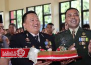 Sinergitas TNI Polri di Hari Bhayangkara ke 77, Kapolres Banggai dapat Kejutan dari Dandim 1308/LB