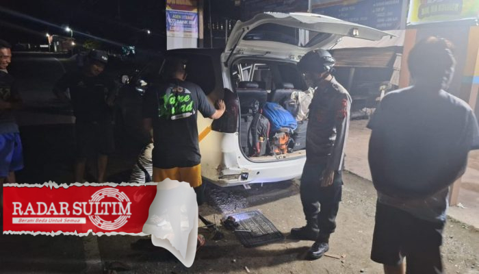 Bentor Tabrak Mobil Parkir di Pagimana