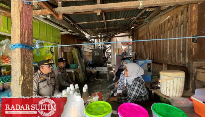 Jumat Curhat, Penjual Cendol Pasar Simpong Mengadu ke Polisi