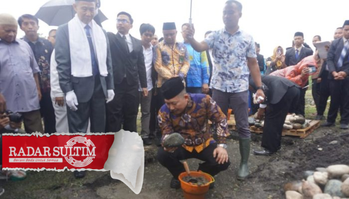 Bupati Amirudin Letakkan Batu Pertama Pembangunan Ponpes di Nambo