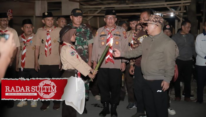 Pawai Obor Peringati Hari Pramuka Diikuti Ribuan Peserta di Luwuk Banggai