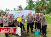 Polres Banggai Aksi Tanam Ratusan Bibit Pohon