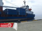 Kapal PT Tanto Intimlines Sandar di Pelabuhan Tangkiang, Situasi Aman Lancar