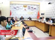 Optimalisasi Program JKN UHC, Sekda Banggai Pimpin Forum Komunikasi