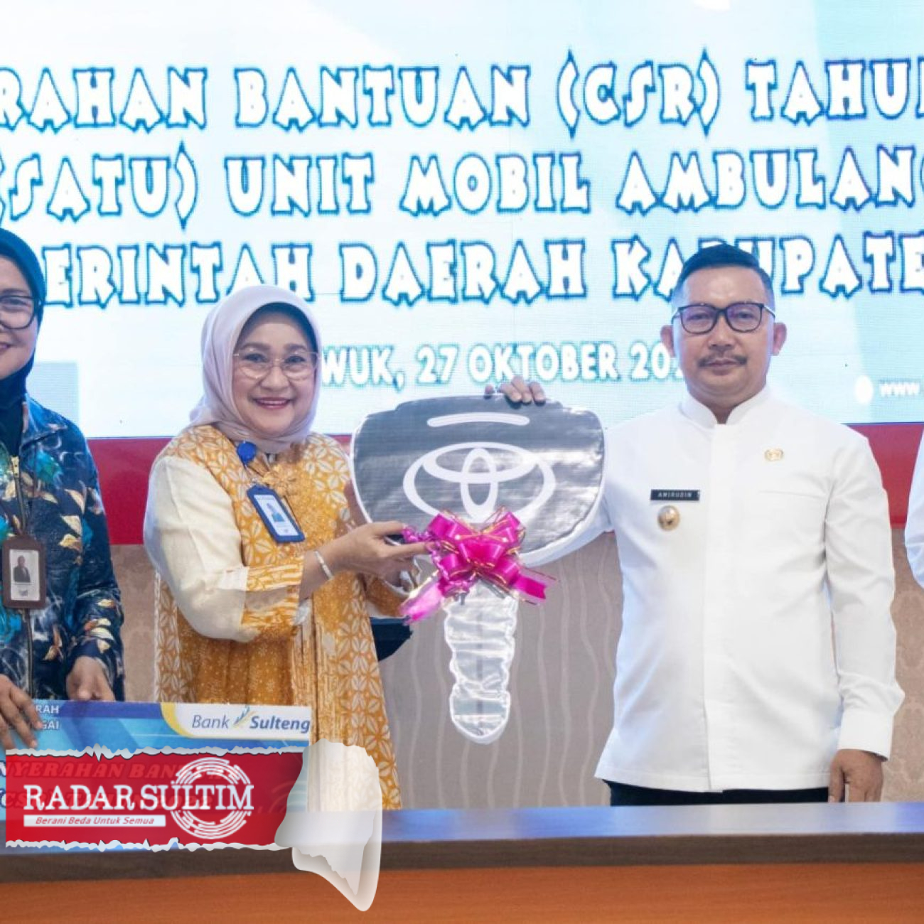 Bupati Banggai Terima 1 Unit Ambulance CSR Bank Sulteng