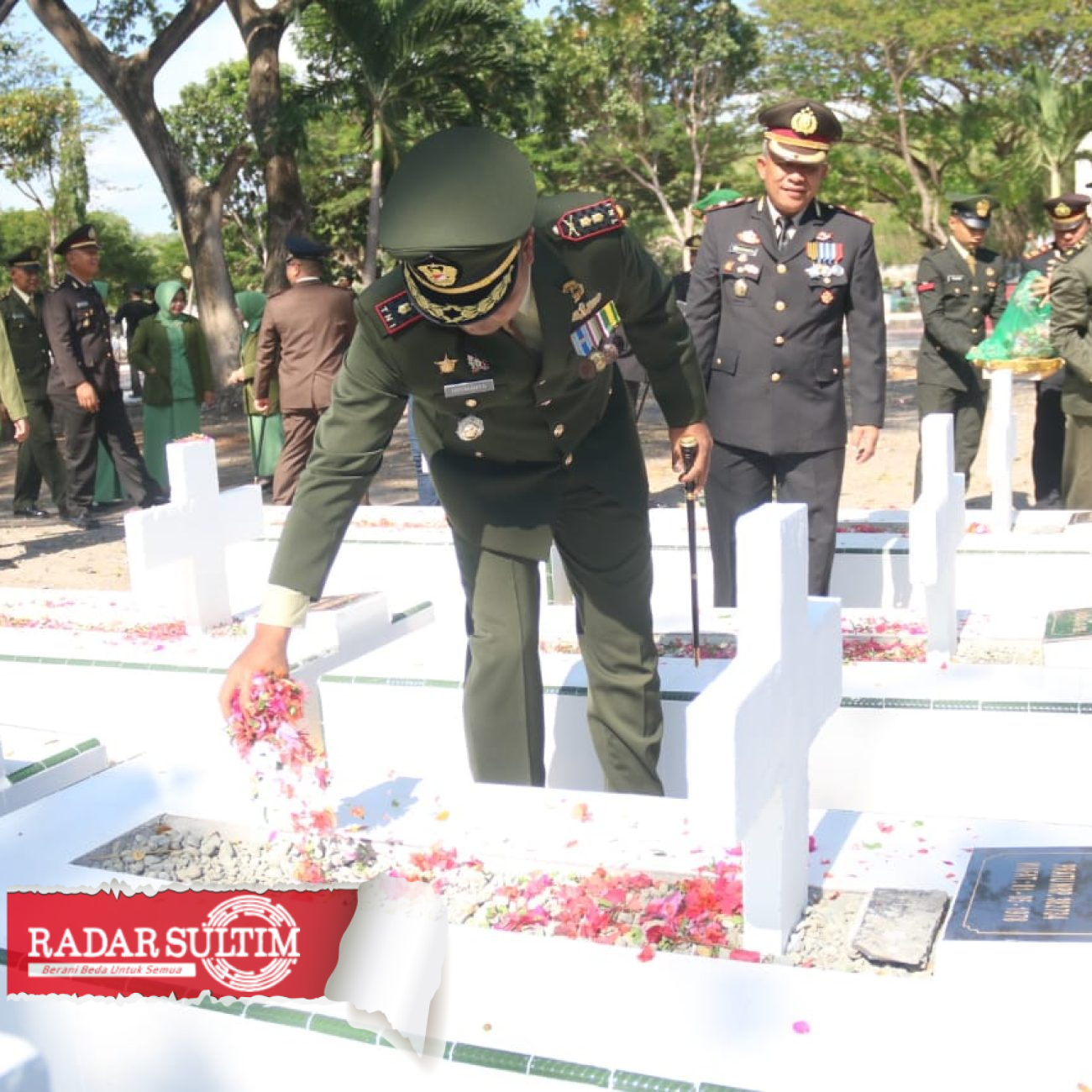 Sambut HUT TNI ke 78, Kodim 1308/LB ziarah ke TMP Tanjung Tuwis
