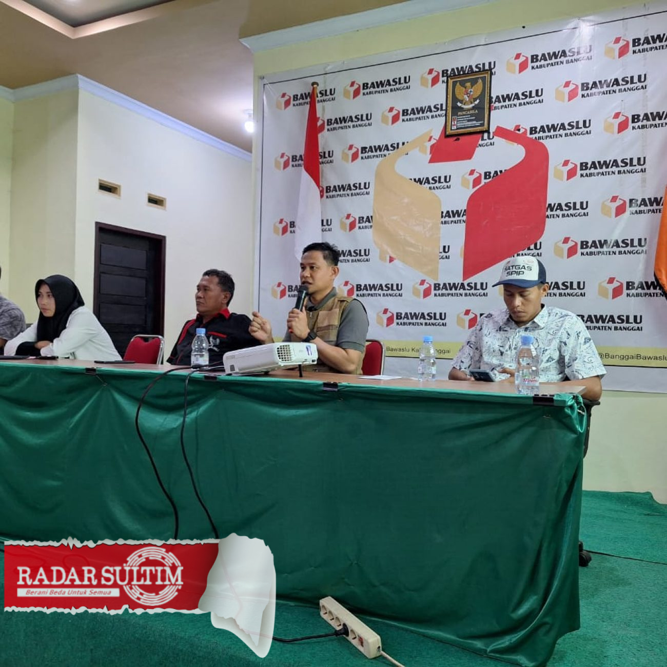 Penertiban Baliho, Peserta Pemilu Diberi Waktu hingga 10 November