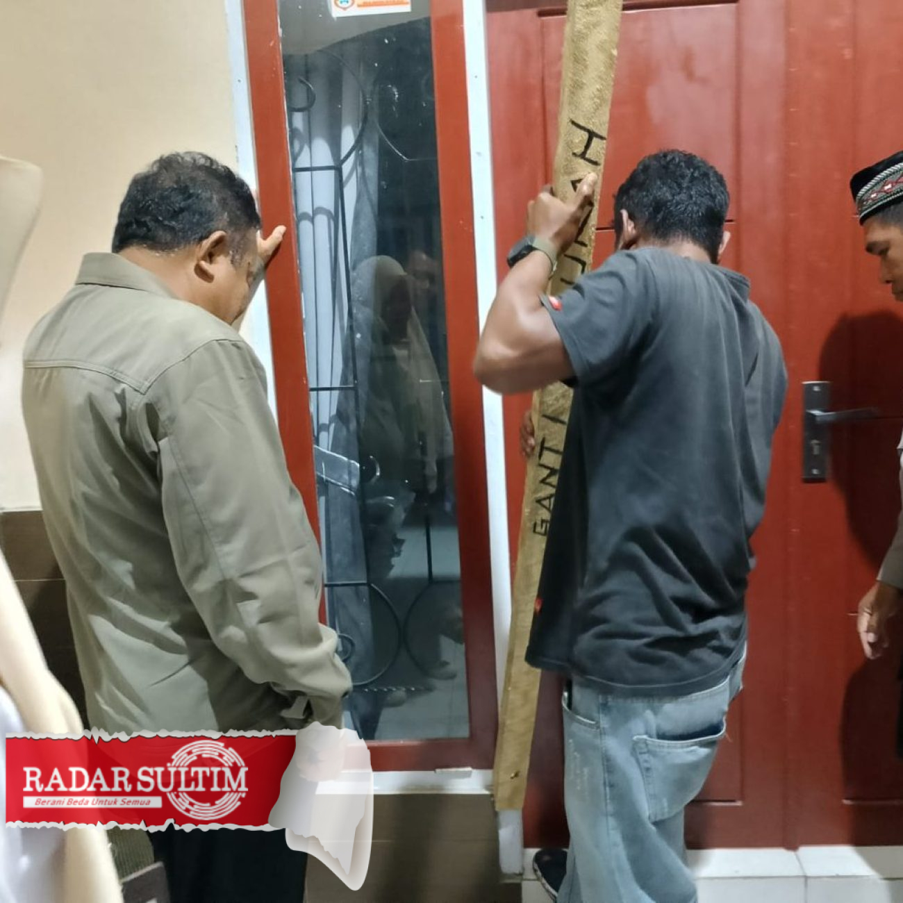 Kantor Kelurahan Tanjung Tuwis Disegel Warga Berhasil Dimediasi