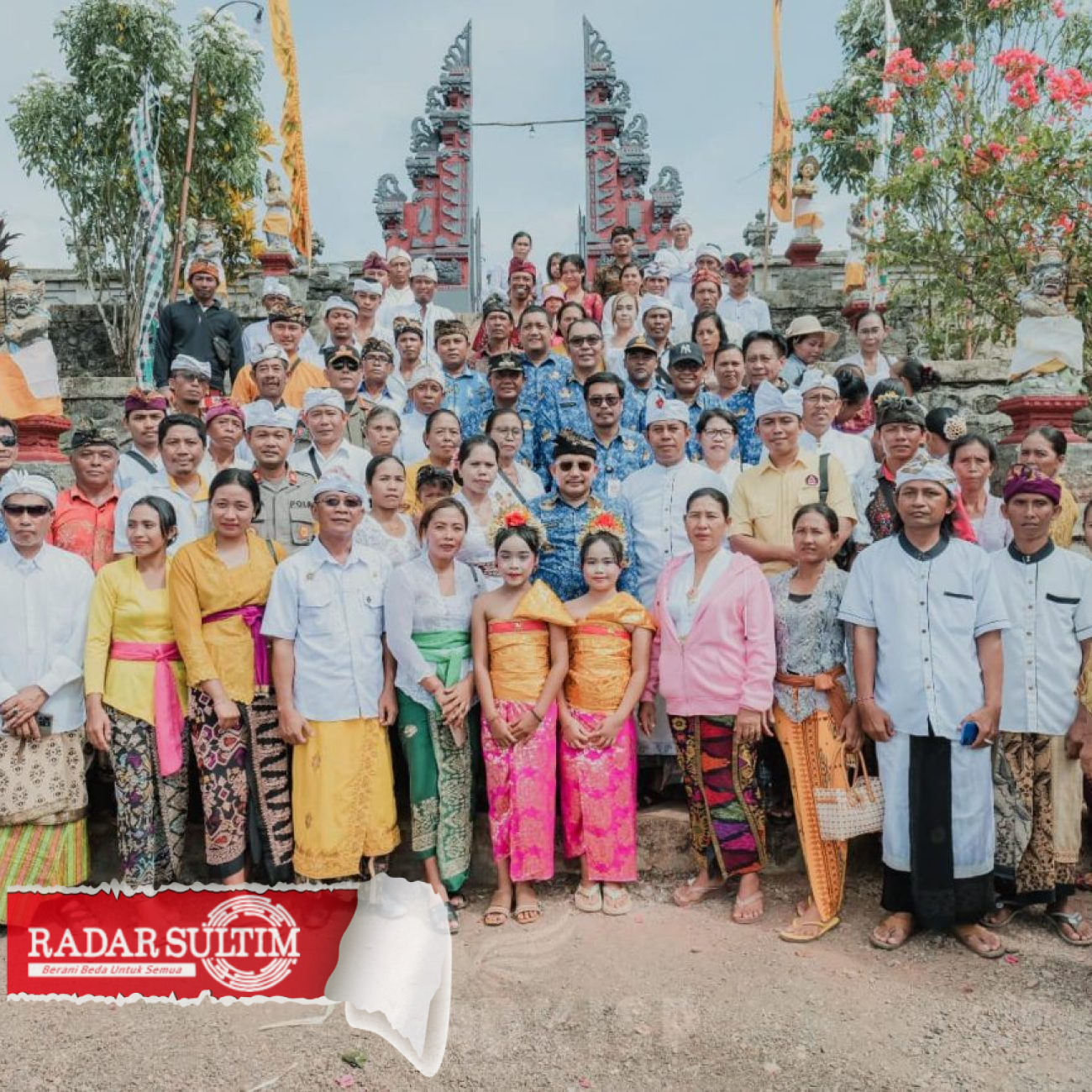 Bupati Banggai Resmikan Candi Bentar Pura Kayangan Jagat Dalem Puri